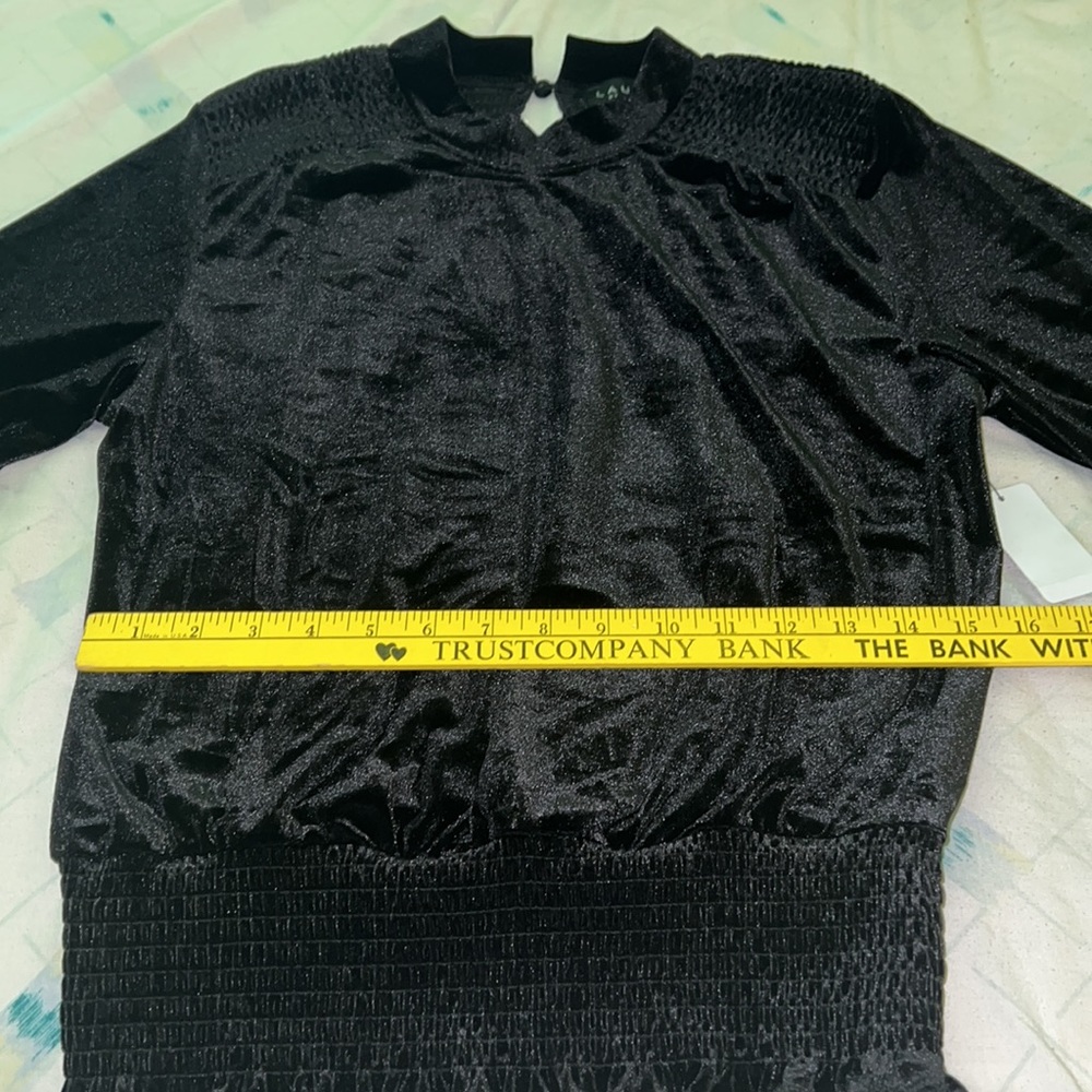 Laundry by Shelli Segal Small black velour top New With Tags polyester blend - Picture 13 of 14